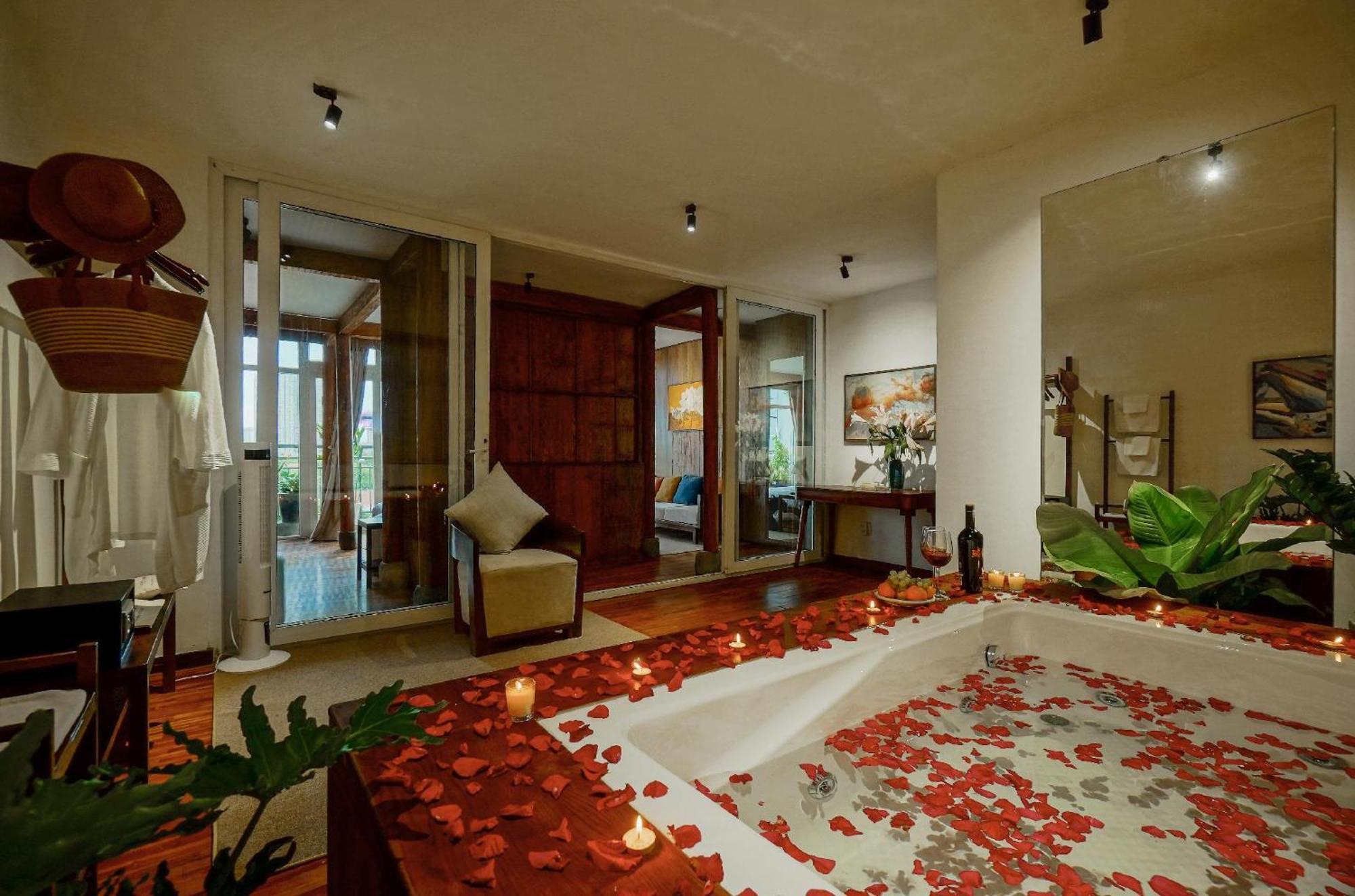 Nexus House Lang Bao Chi
